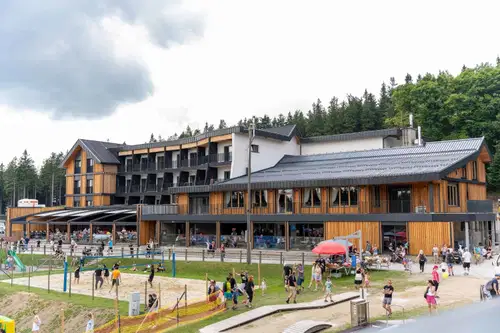 Na Kopah novi sedežnici, načrtovani obnovi Lukovega doma in Hotela Slovenj Gradec
