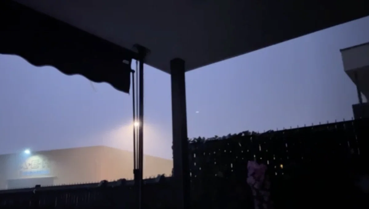 VIDEO: Izjemno močan naliv z močnim vetrom zajel Koroško