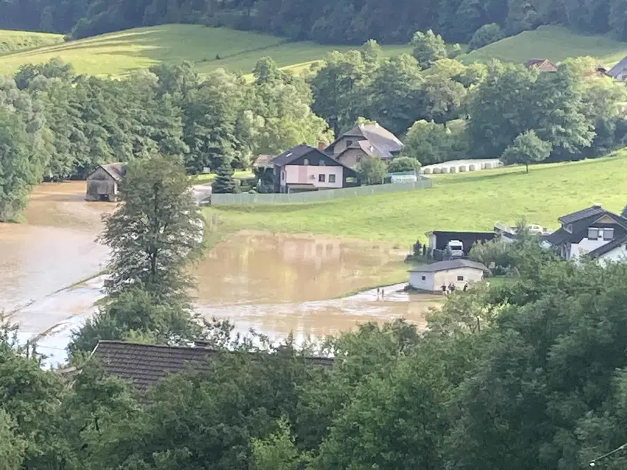 Bruselj pripravlja paket pomoči Sloveniji za odpravo škode v kmetijstvu po ujmi