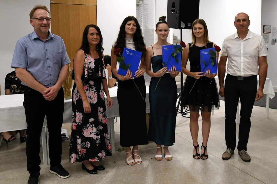 Srednja šola Slovenj Gradec in Muta ima dve diamantni maturantki in eno zlato