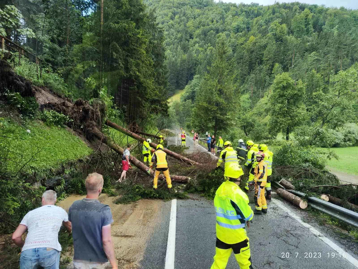 Foto: O grozi na terenu poročajo tudi PGD Dolič Šentflorjan