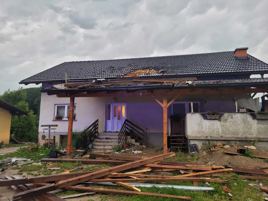 Foto: Zaradi močnega neurja so imeli polne roke dela tudi PGD Dolič Šentflorjan