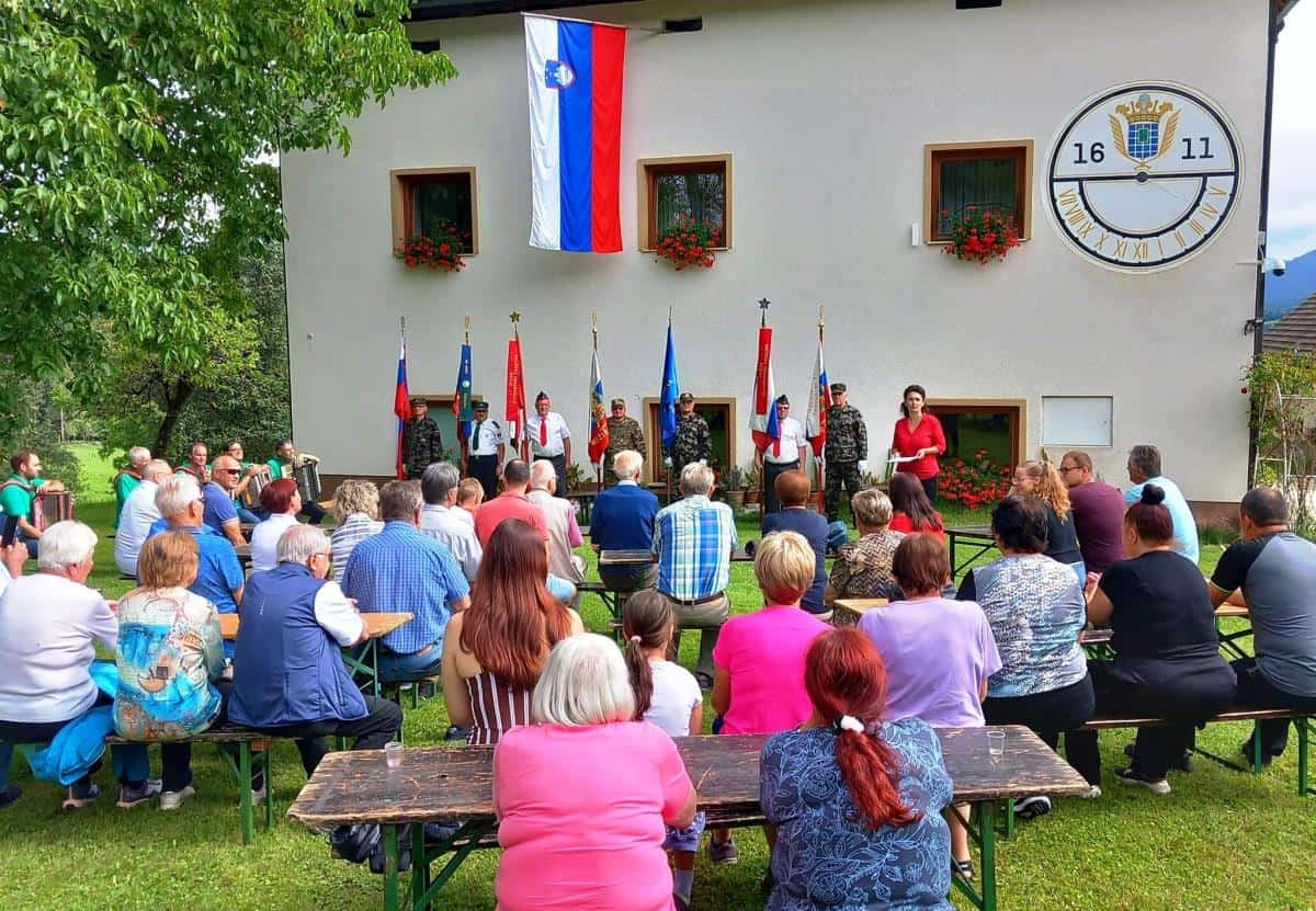 V Kotljah je potekala proslava pri Lobasu v spomin na 80. obletnico smrti Poldeta Eberla