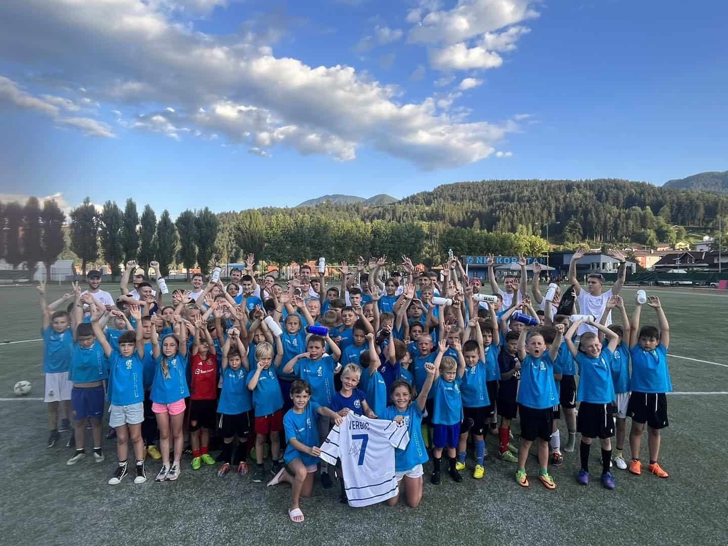 Na Prevaljah nogometni kamp Hermana Čepelnika zopet navduševal mlajšo generacijo (FOTO)