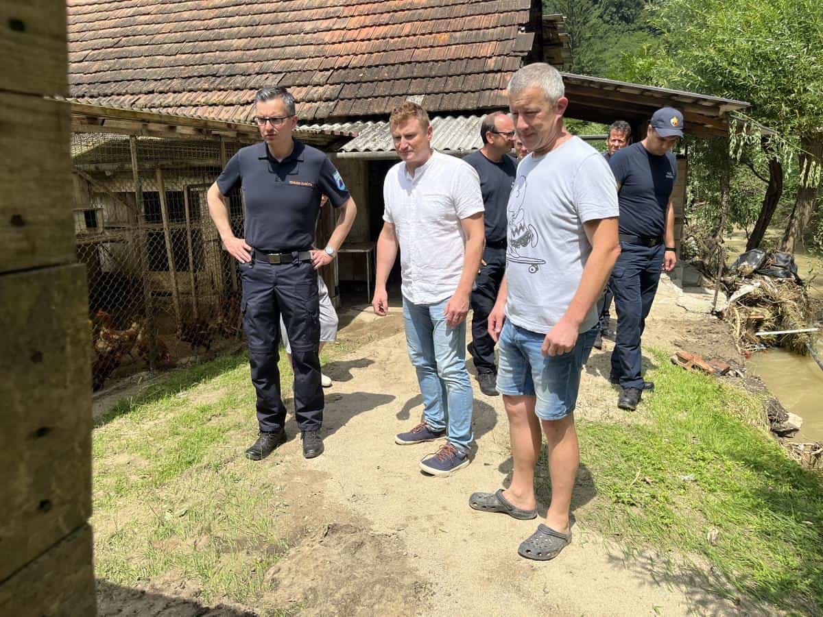 VIDEO: Minister Šarec spremljal delo Vojske tudi Ob Suhi na Ravnah