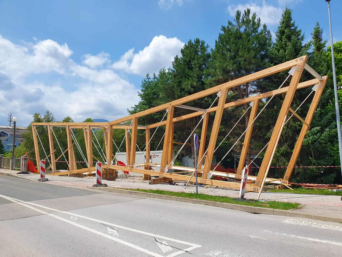 Zaradi postavitve mostu bo na območju Mestne občine Slovenj Gradec popolna zapora ceste