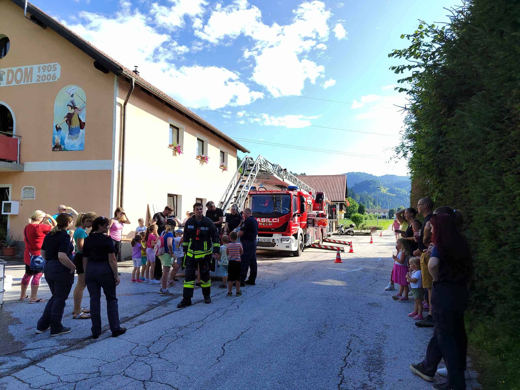 V Podgorju gasilci organizirali dan za družine. Pričenjajo tudi z aktivnimi gasilskimi počitnicami (FOTO)