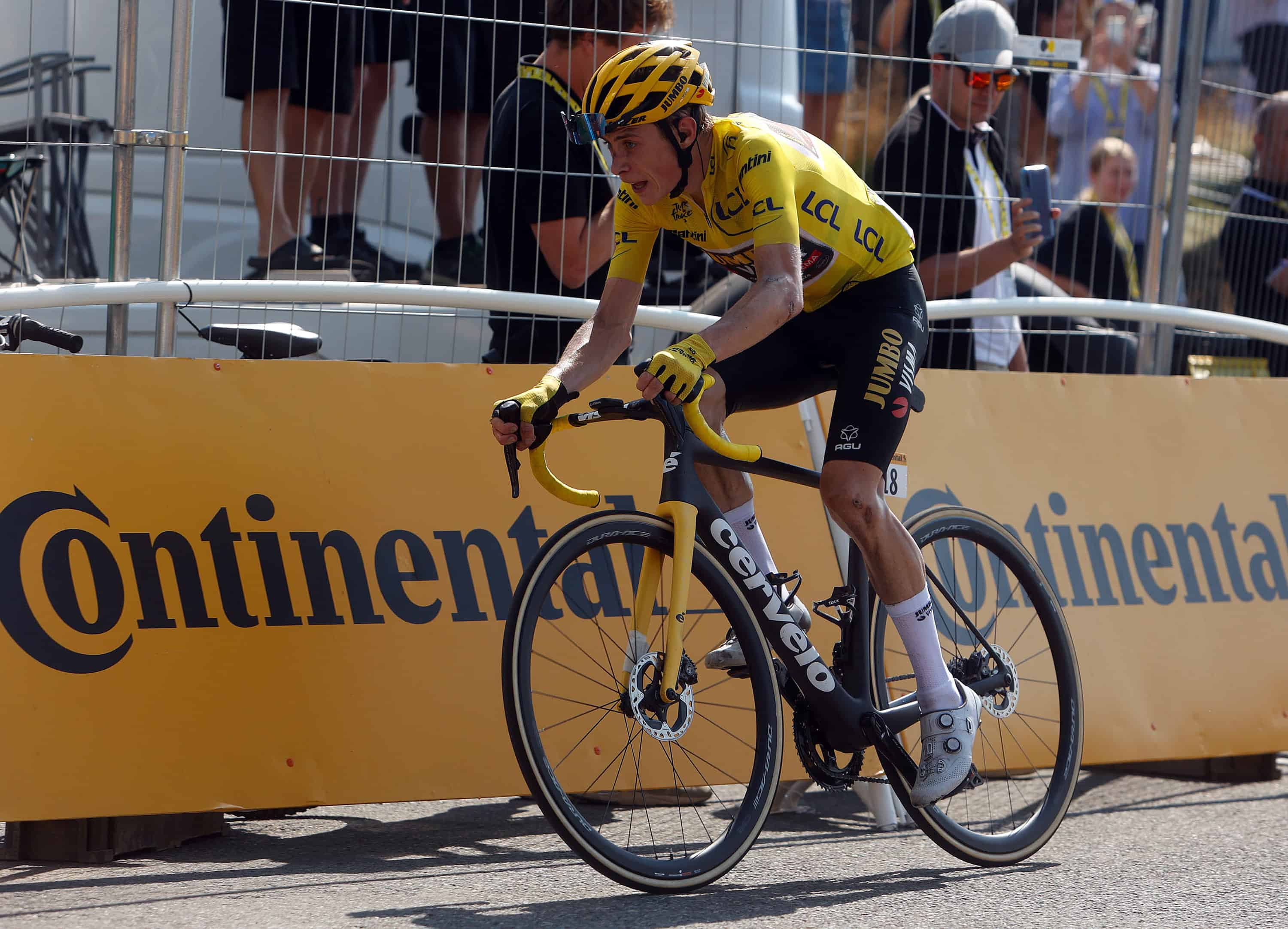 Pogačar potrojil donacijo za pomoč prizadetim v poplavah