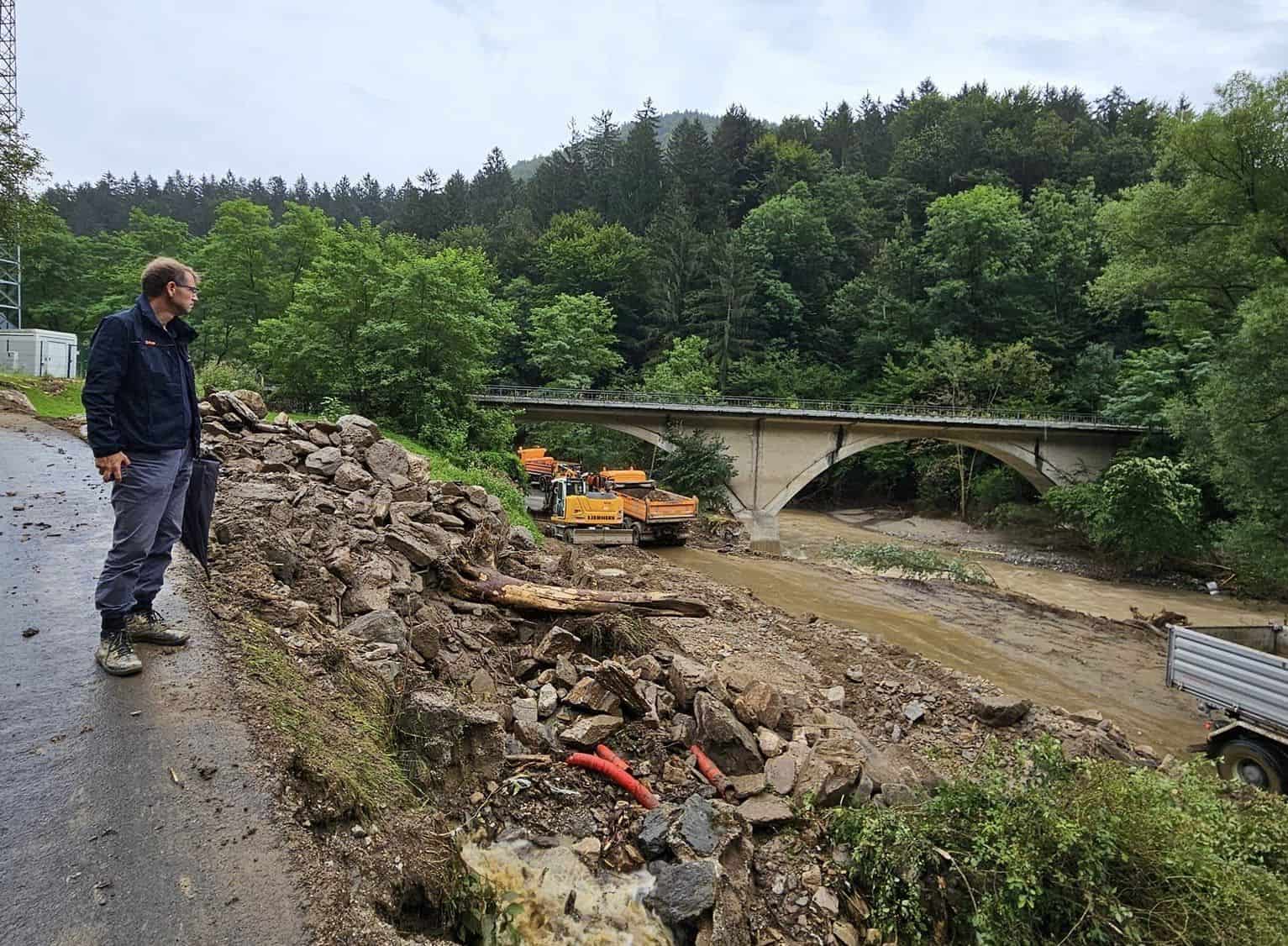 Danes bodo preverili možnost odprtja ceste med Dravogradom in Ravnami na Koroškem
