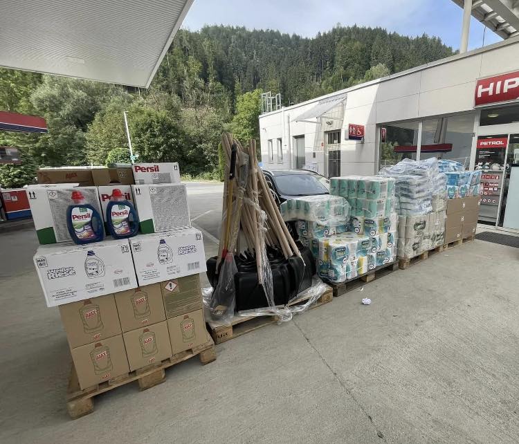 Na plan prihaja vse več zgodb, kjer se posamezniki okoriščajo z doniranimi sredstvi