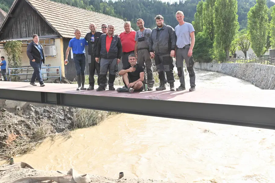 Na Prevaljah postavili most, sproščena pretočnost prometa pri Dravogradu