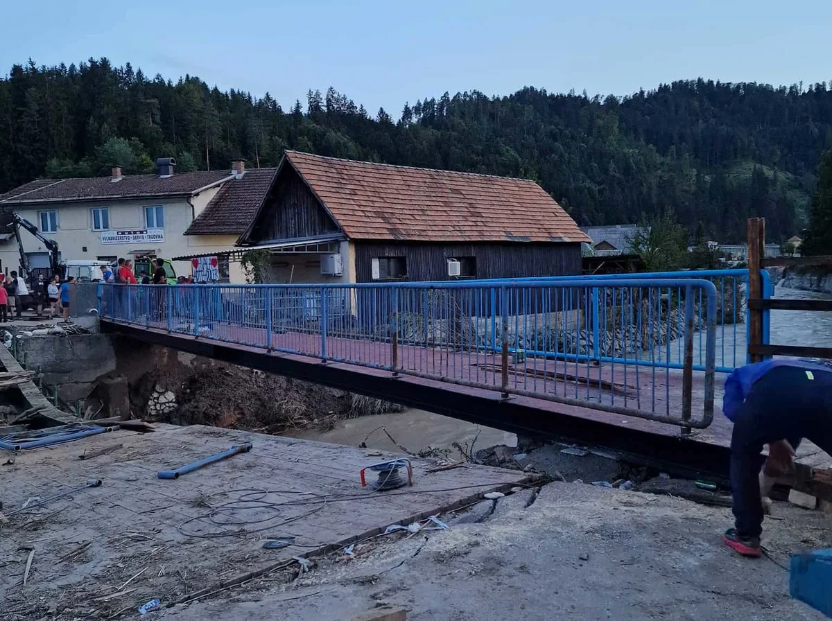 V Mežiški dolini letos zamenjave več montažnih mostov