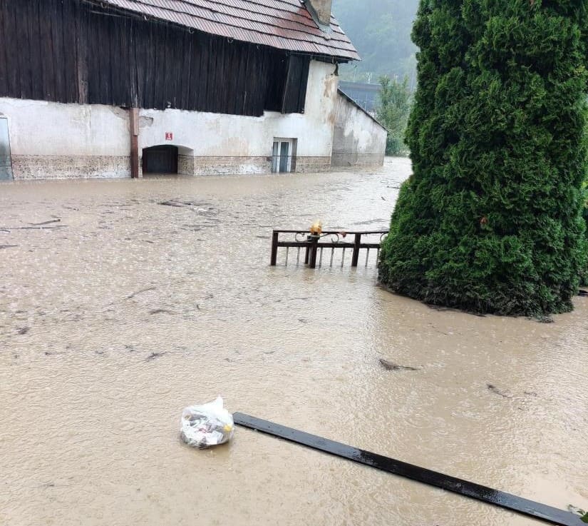 Na Ravnah v nevarnosti 11 objektov