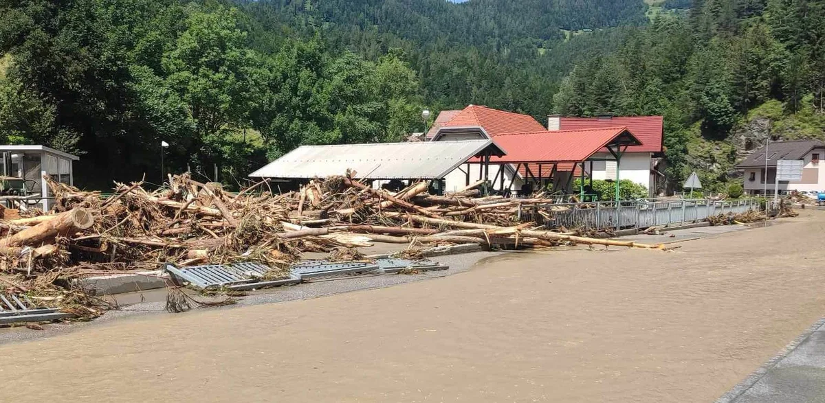 VIDEO in FOTO: Današnje stanje v Črni na Koroškem