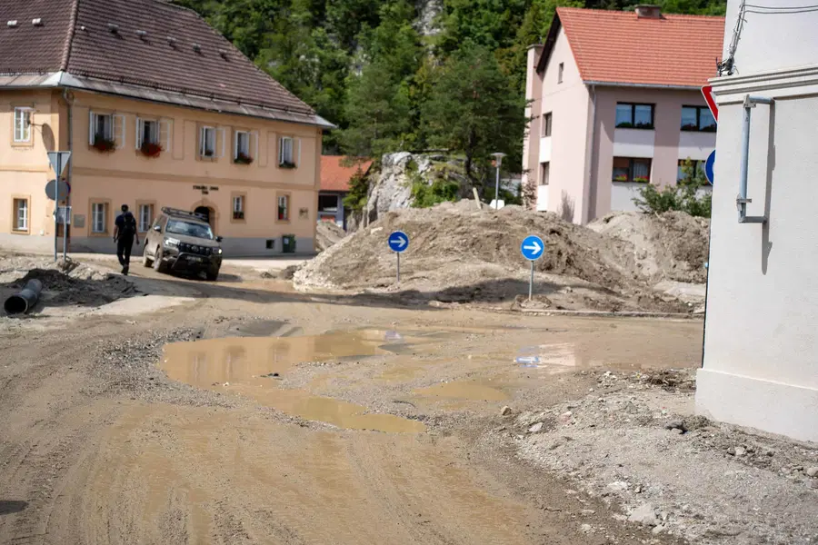 Koroški župani s pristojnimi o naplavljenem mulju