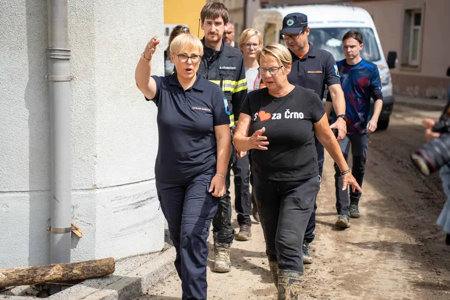 Predsednica republike si bo ogledala poplavljena območja, med njimi tudi Črno na Koroškem
