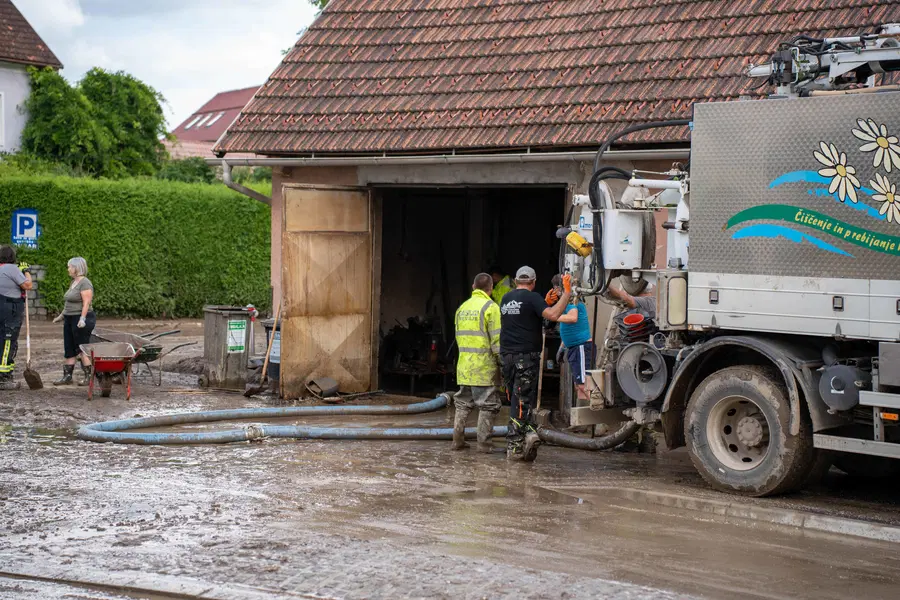 Posredujemo sporočilo Občine Prevalje: "Nismo sami, z nami je cel svet"