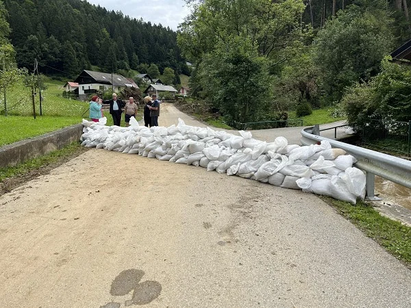 2. dan po apokaliptičnih poplavah