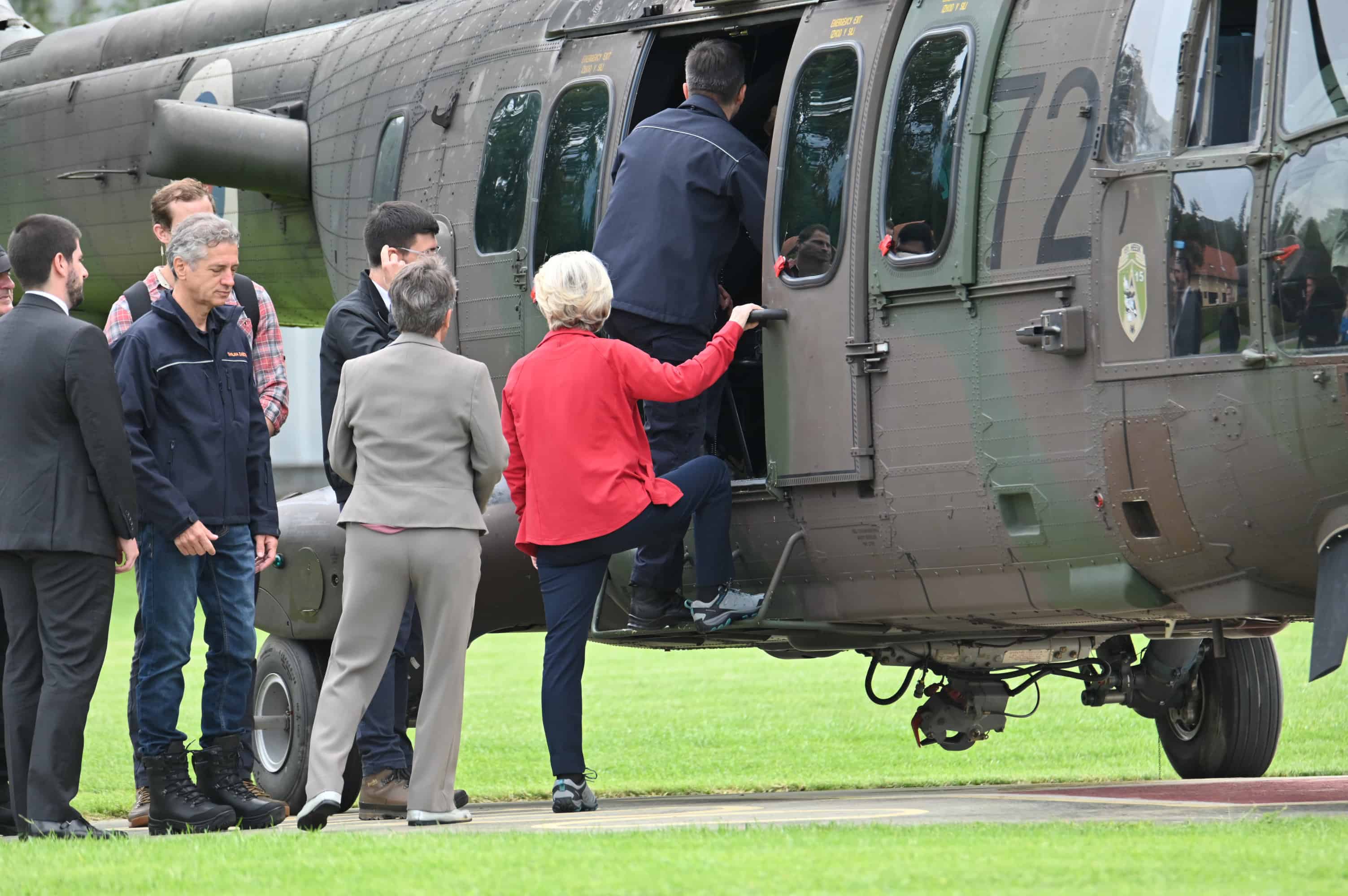 V občini Črna na Koroškem še nekaj območij prometno odrezanih, danes jo je obiskala tudi predsednica Evropske komisije