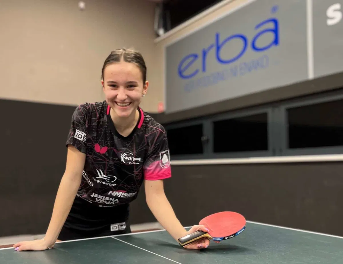 Nuša Kadiš diamantna maturantka Gimnazije Ravne