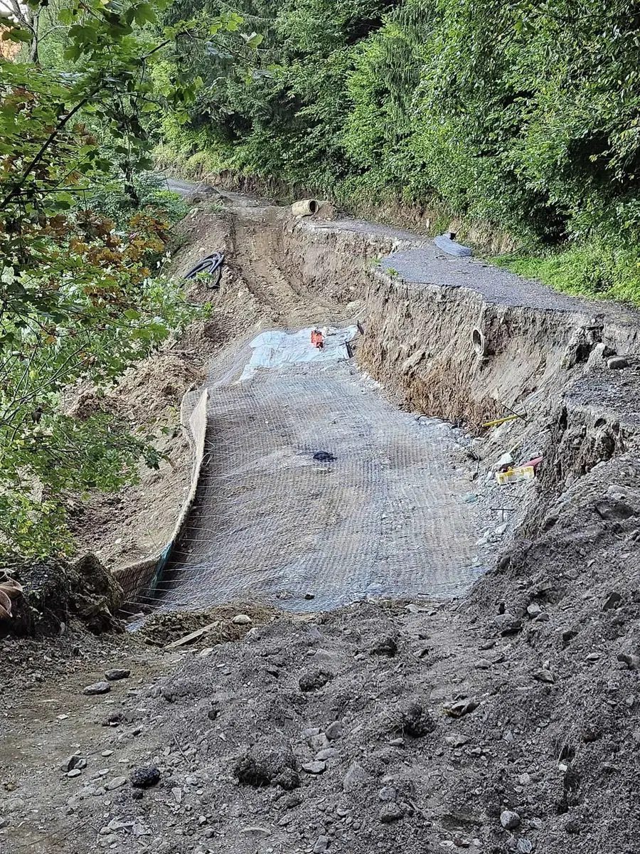 Cesta Dravograd-Trbonje in železnica proti Avstriji bosta zaprti še nekaj časa