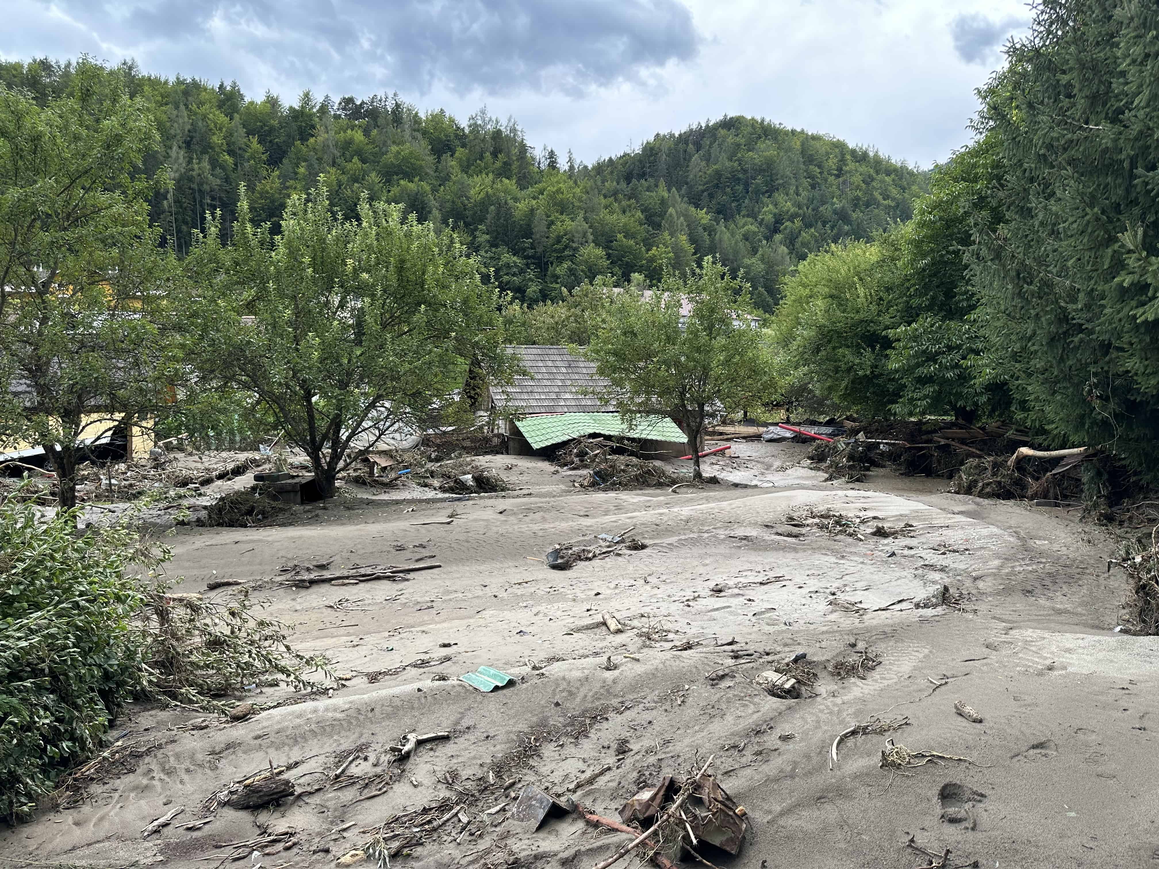 Foto: Posredujemo aktualne informacije iz Mežice. Posijal je prvi sončni žarek upanja