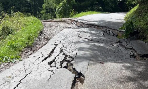 Popolna zapora lokalne ceste Migalec - Pik - Graška Gora