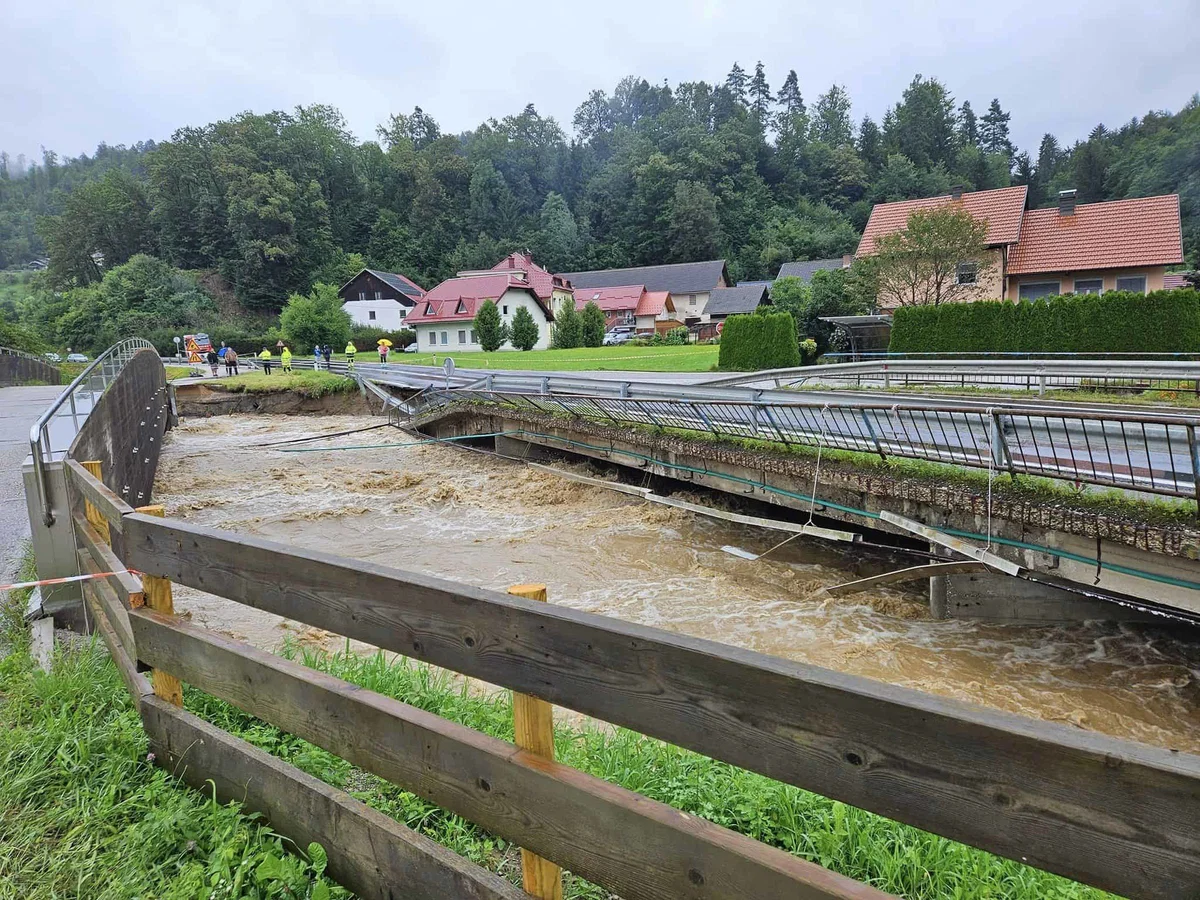 V Dravogradu evakuirali 110 ljudi