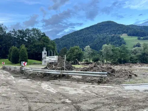 Popolna zapora ceste Ravne - Dravograd ter Dravograd - Libeliče