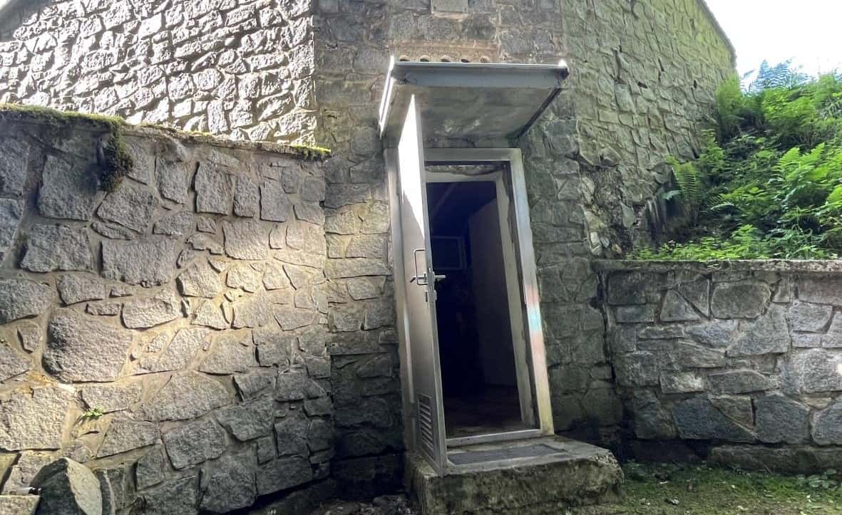 Na Ravnah v veljavi ukrep skrajno odgovorne in varčne rabe pitne vode (FOTO)