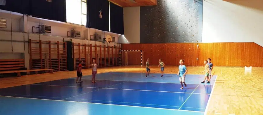 V juliju je bilo poletje na Ravnah za otroke zelo razgibano