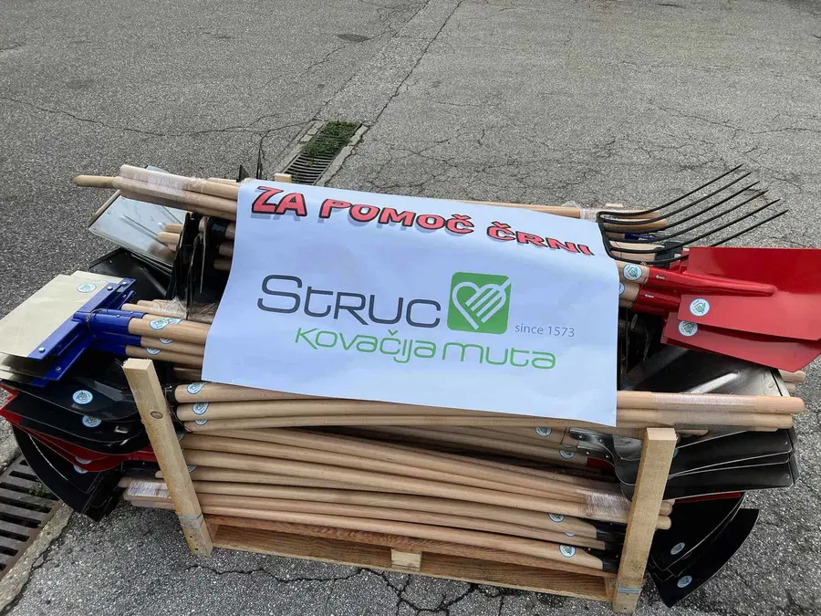 Obvestilo: Hrane je dovolj, primanjkuje sanitarnega materiala in orodja za čiščenje