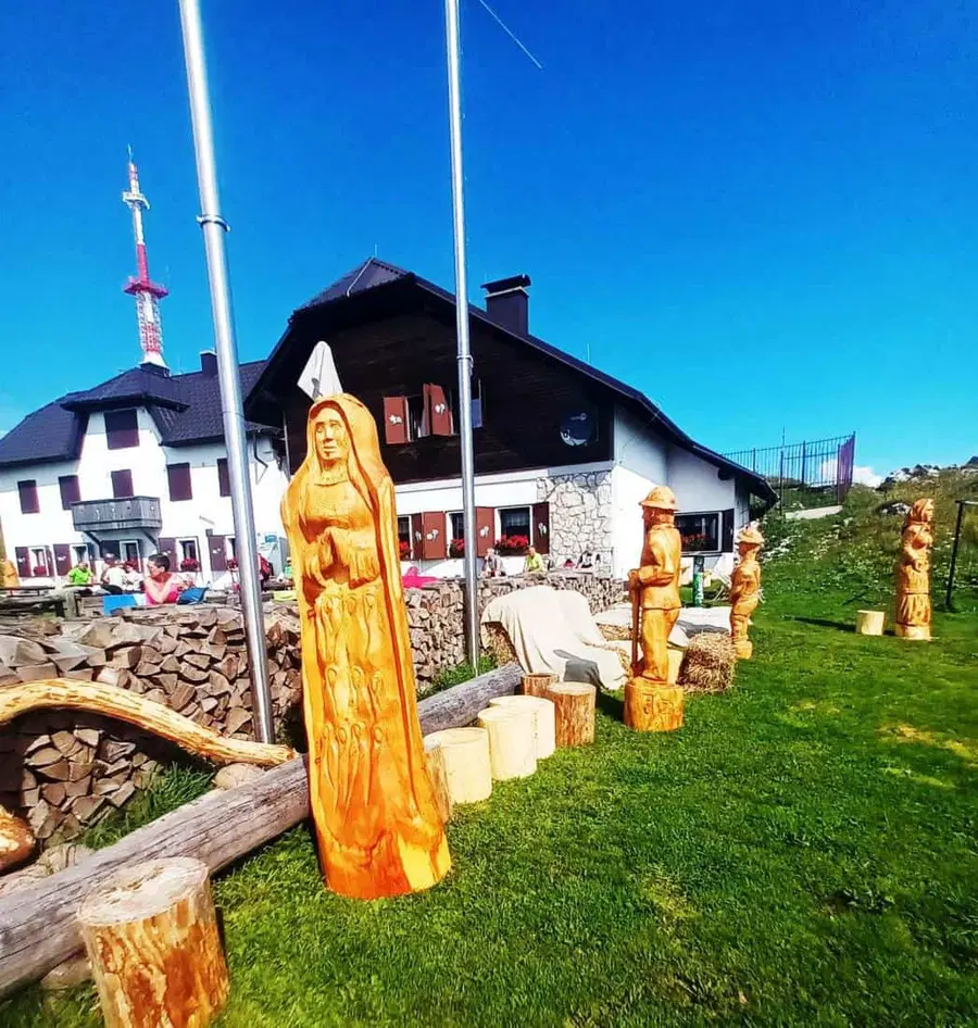 Rezbarji in slikarji so ustvarjali na Uršlji gori