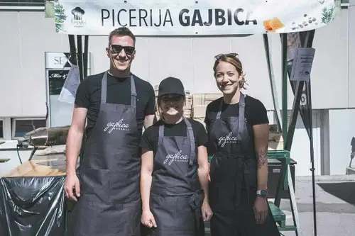 Koroška Kuhína to nedeljo na Ravne prinaša vse od pice do burgerja