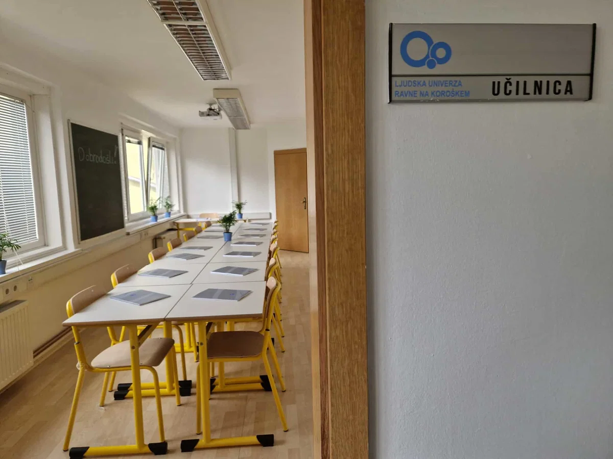 Na Ljudski univerzi Ravne bodo potekali brezplačni tečaji slovenskega jezika za priseljence