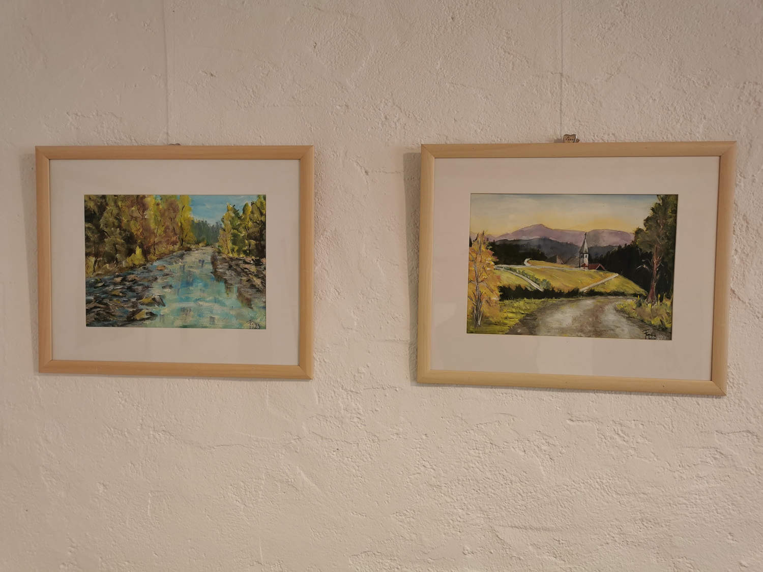 V prostorih Infopisarne Dravograd je na ogled razstava akvarelov avtorja Franja Maroška