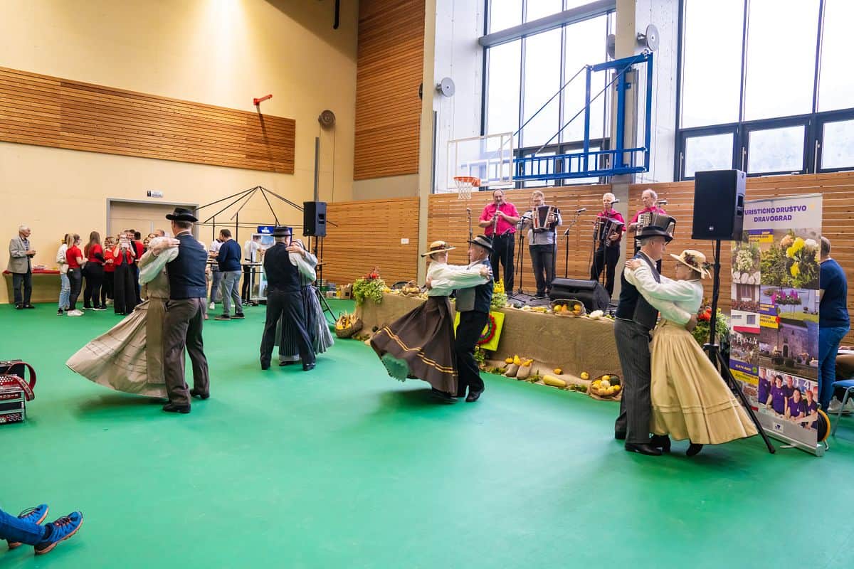 FOTO: V Dravogradu se je odvila tradicionalna Zlata jesen skupaj s sprejemom Danaje Grebenc