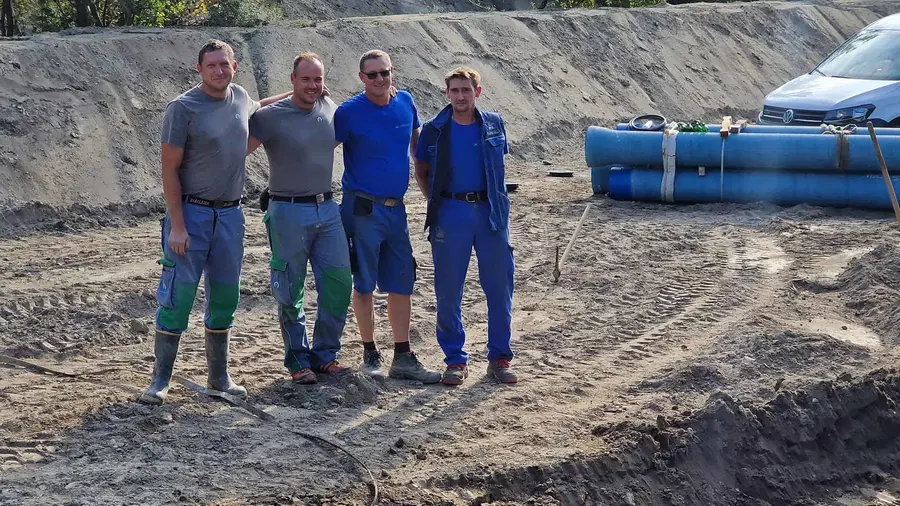 Vodovod proti Prevaljam pomagajo graditi tudi ekipe vodovodarjev od drugod