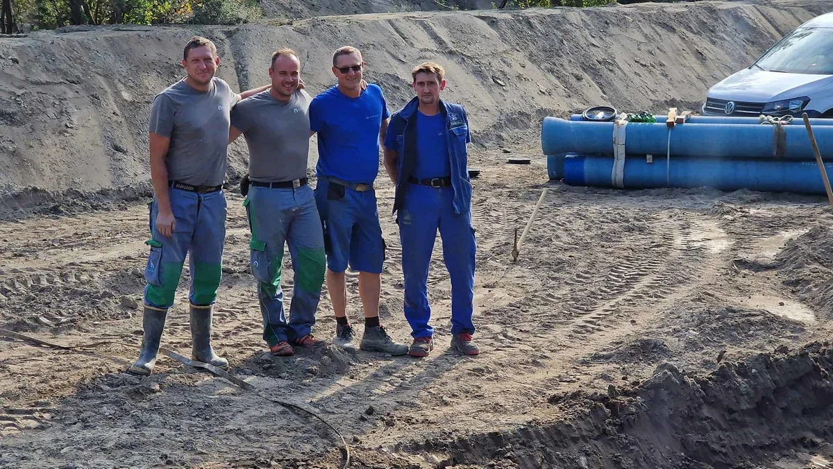 Vodovod proti Prevaljam pomagajo graditi tudi ekipe vodovodarjev od drugod