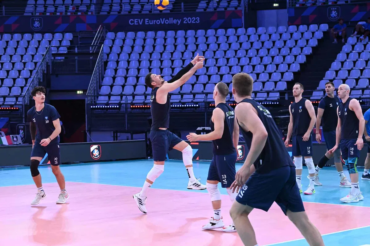 Slovenski odbojkarji po zmagi nad Francijo do brona na EP