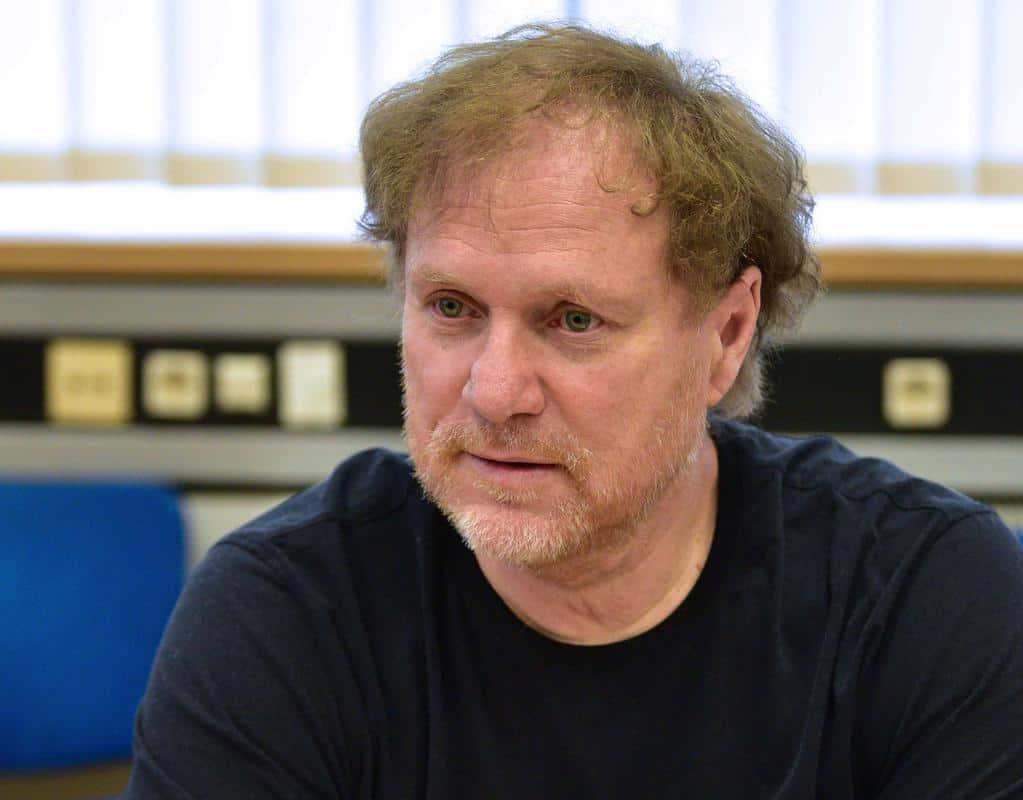 Umrl je radijski voditelj Sašo Hribar