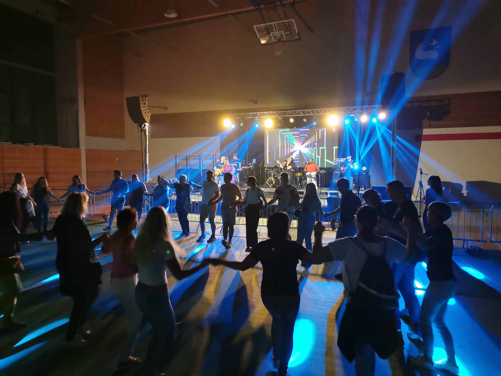 V Dravogradu na koncertu "S ❤️ za Dravograd" zbrali več kot 5 tisoč EUR