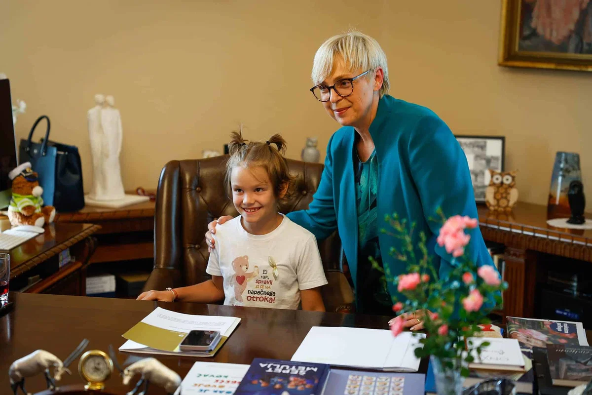 Junaki 3. nadstropja obiskali predsedniško palačo. Med njimi tudi borka Elly s Prevalj (FOTO)