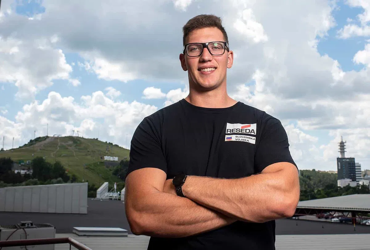 Čeh in Horvat zmagala v Zagrebu, izboljšan izid vseh časov na 2000 m zapreke