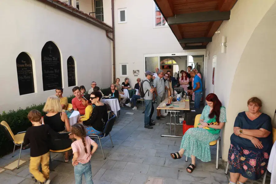 V Muzeju Slovenj Gradec je potekalo druženje ob Wolfovi kavi in prijetni jazz glasbi (FOTO)