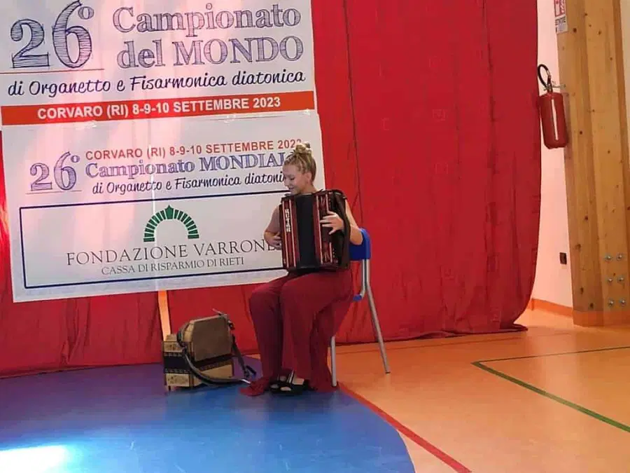 Danaja Grebenc je mladinska svetovna prvakinja v igranju na harmoniko (FOTO)