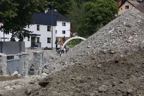 Skupina za koordinacijo obnove po poplavah danes predvsem o težavah z muljem