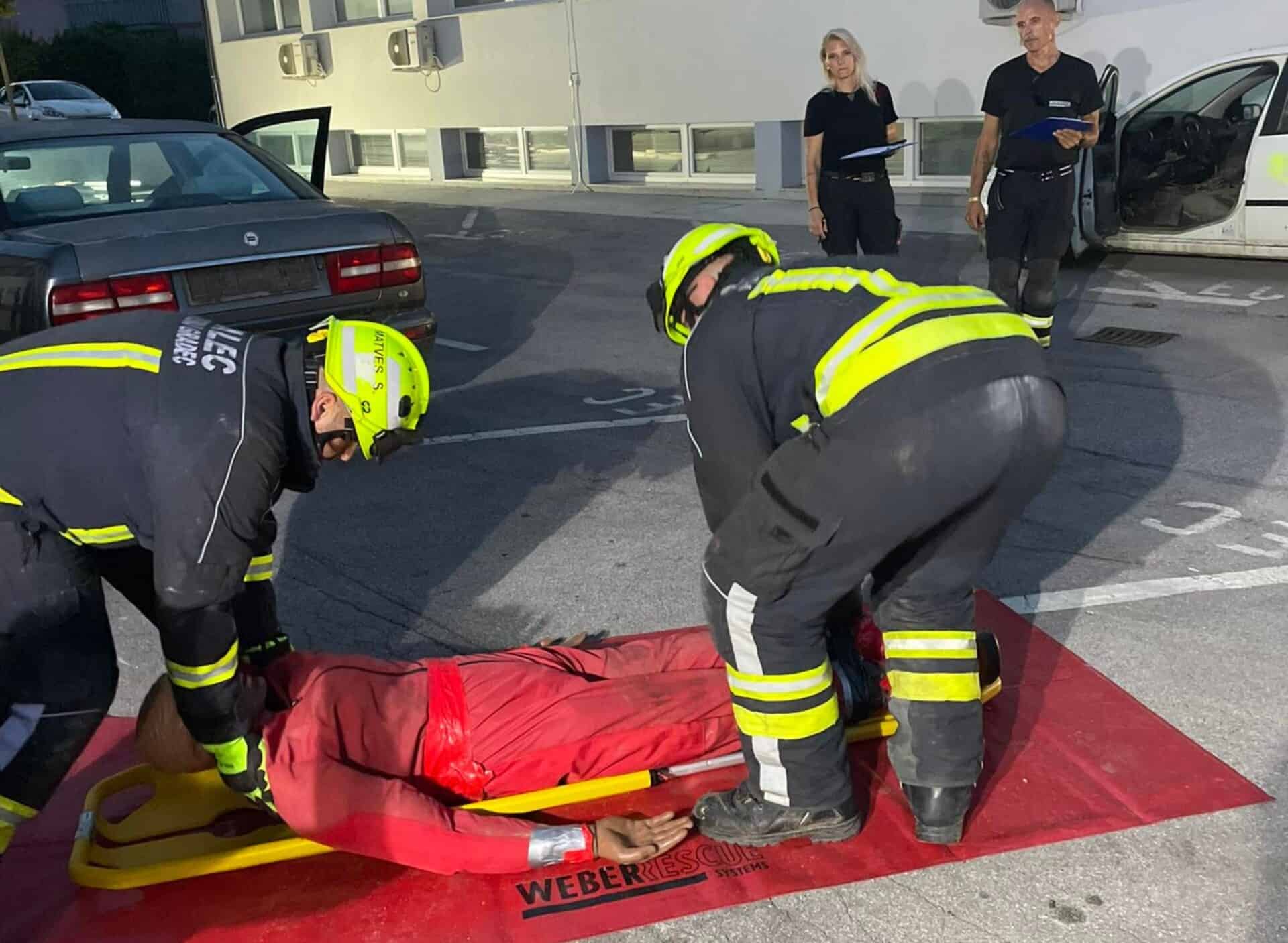V Slovenj Gradcu so se gasilci pomerili na Heavy Rescue Slovenia nočni dirki (FOTO)