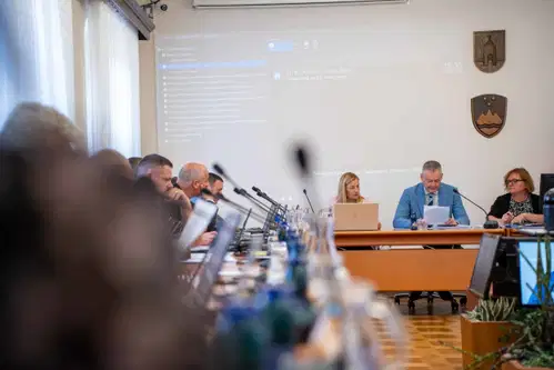 Mestni svet Slovenj Gradca sprejel pomembne odločitve na januarski redni seji