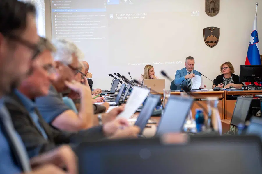 Mestni svet Slovenj Gradca sprejel proračunski rebalans in se seznanil s poročilom Policijske postaje Slovenj Gradec